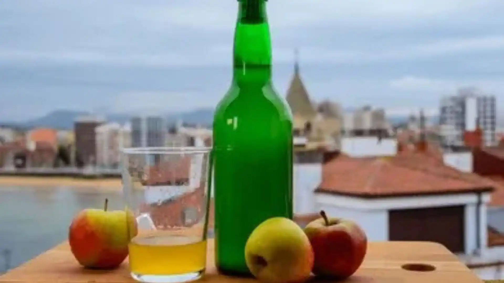 Botella de sidra típica asturiana